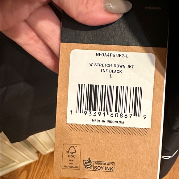 THE NORTH FACE Women's Stretch Down Jacket - Picture 6 of 15